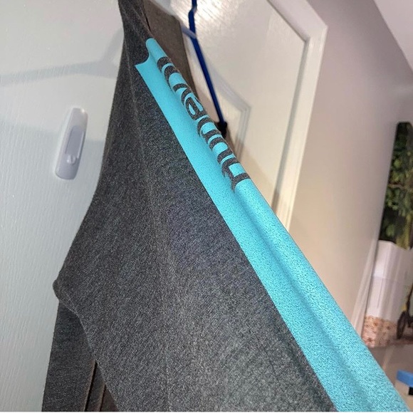 Hurley long sleeve shirt - Picture 2 of 2